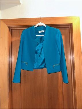 Calvin Klein Teal Open-Front Cropped Blazer with Gold Zipper Accents